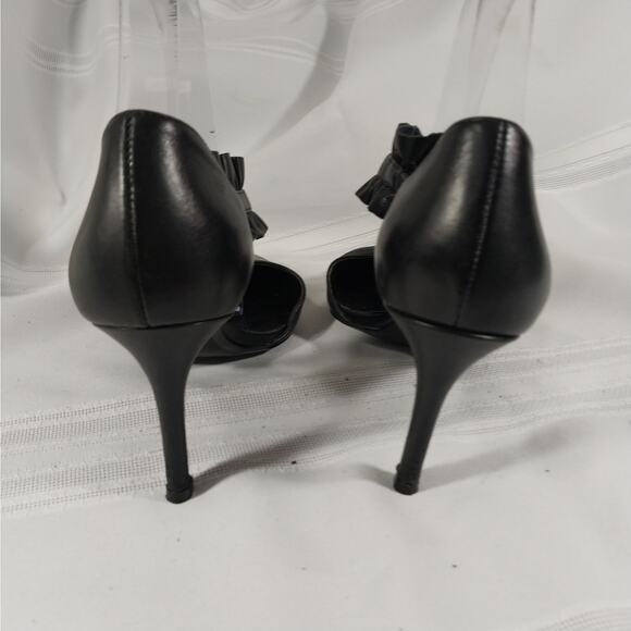 MICHAEL/MICHAEL KORS! BLACK GENUINE LEATHER SHIRRED DIAG STRAP HEELS! SZ 8.5M - Picture 6 of 8
